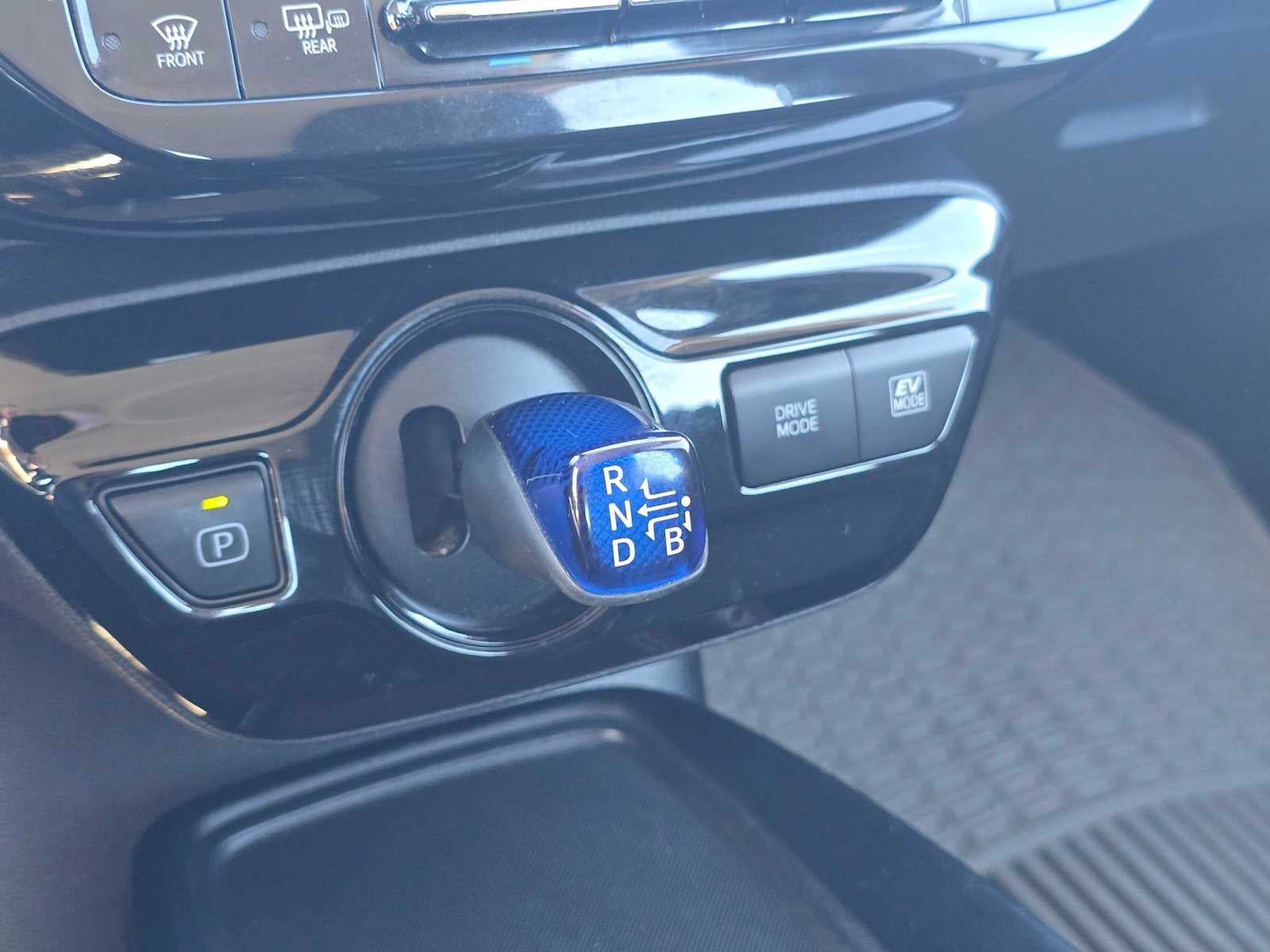 2021 Toyota Prius LE