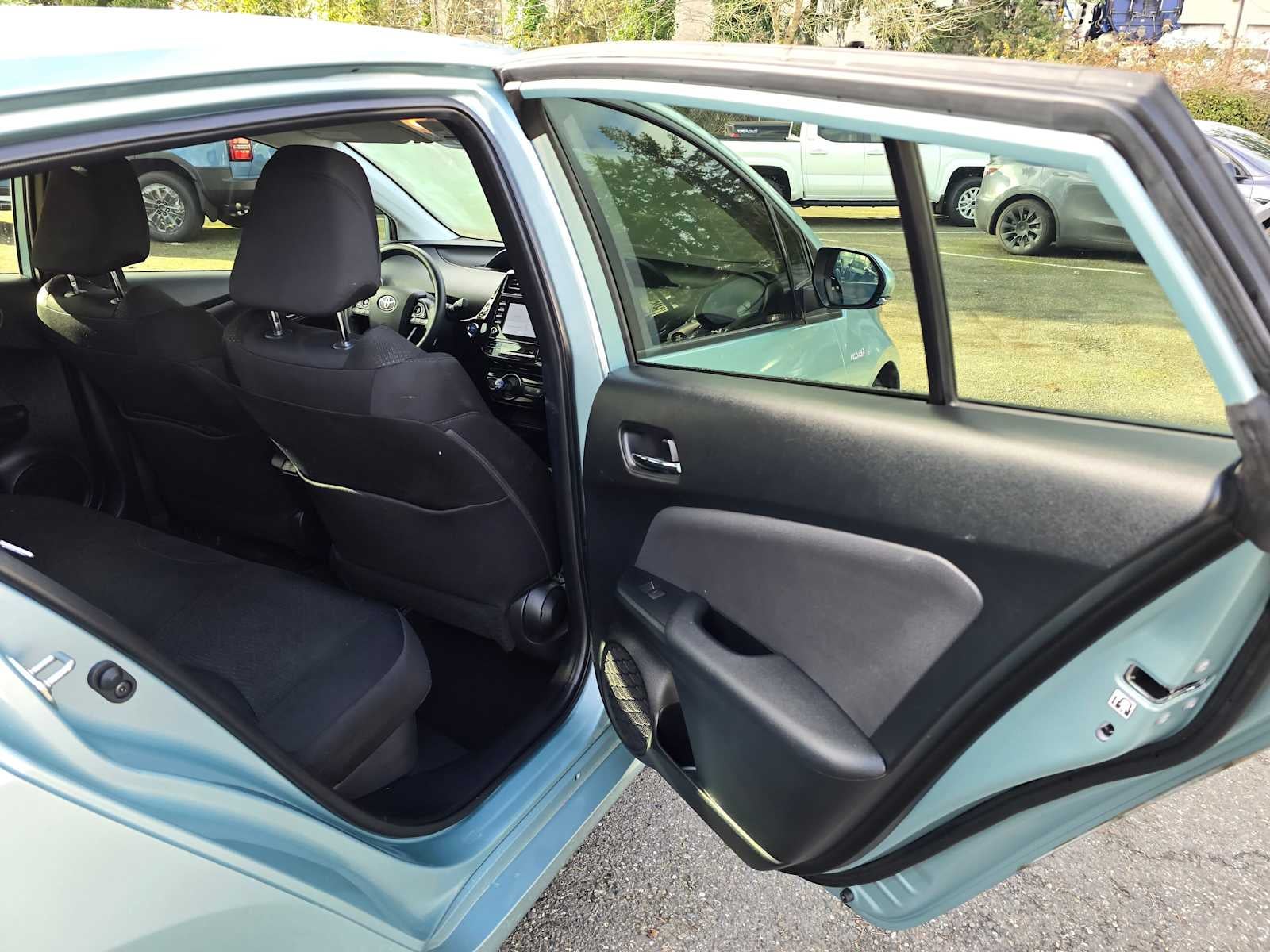 2022 Toyota Prius LE