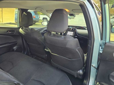 2022 Toyota Prius LE