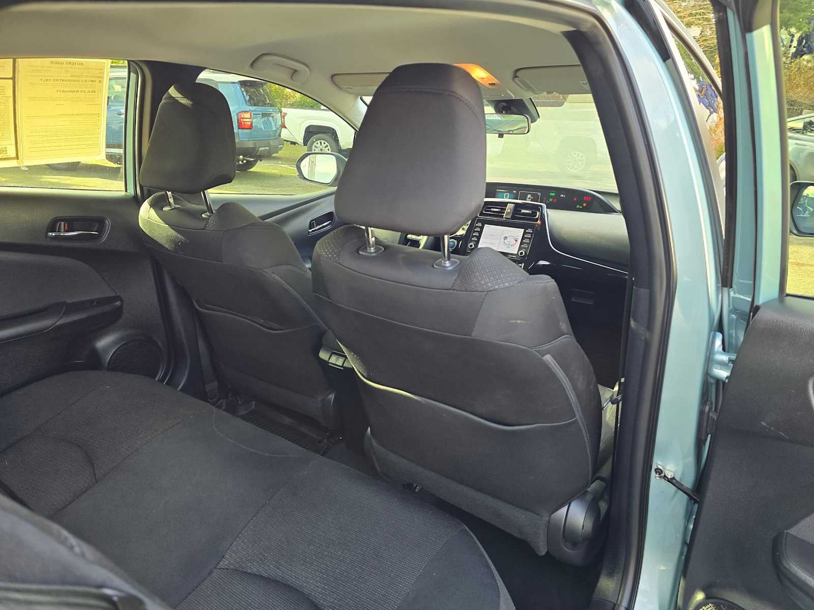 2022 Toyota Prius LE