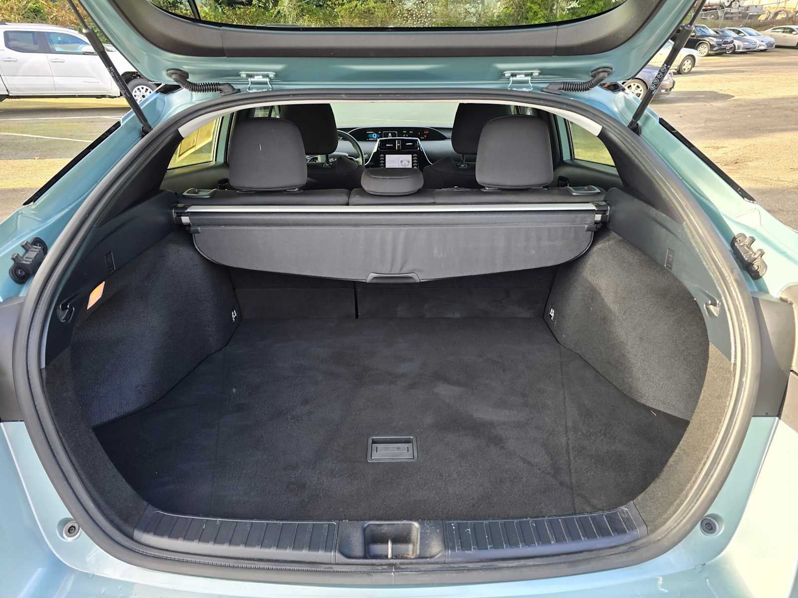 2022 Toyota Prius LE