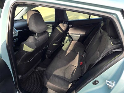 2022 Toyota Prius LE