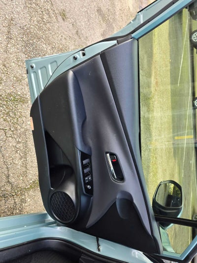 2022 Toyota Prius LE