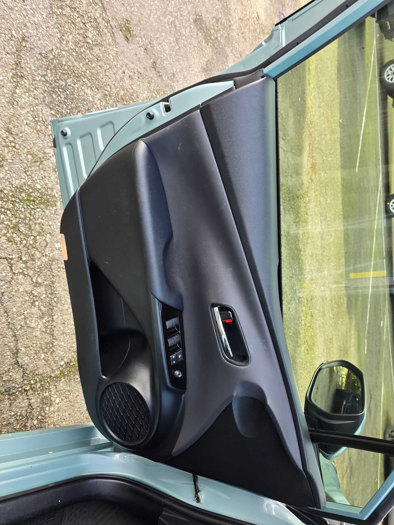 2022 Toyota Prius LE