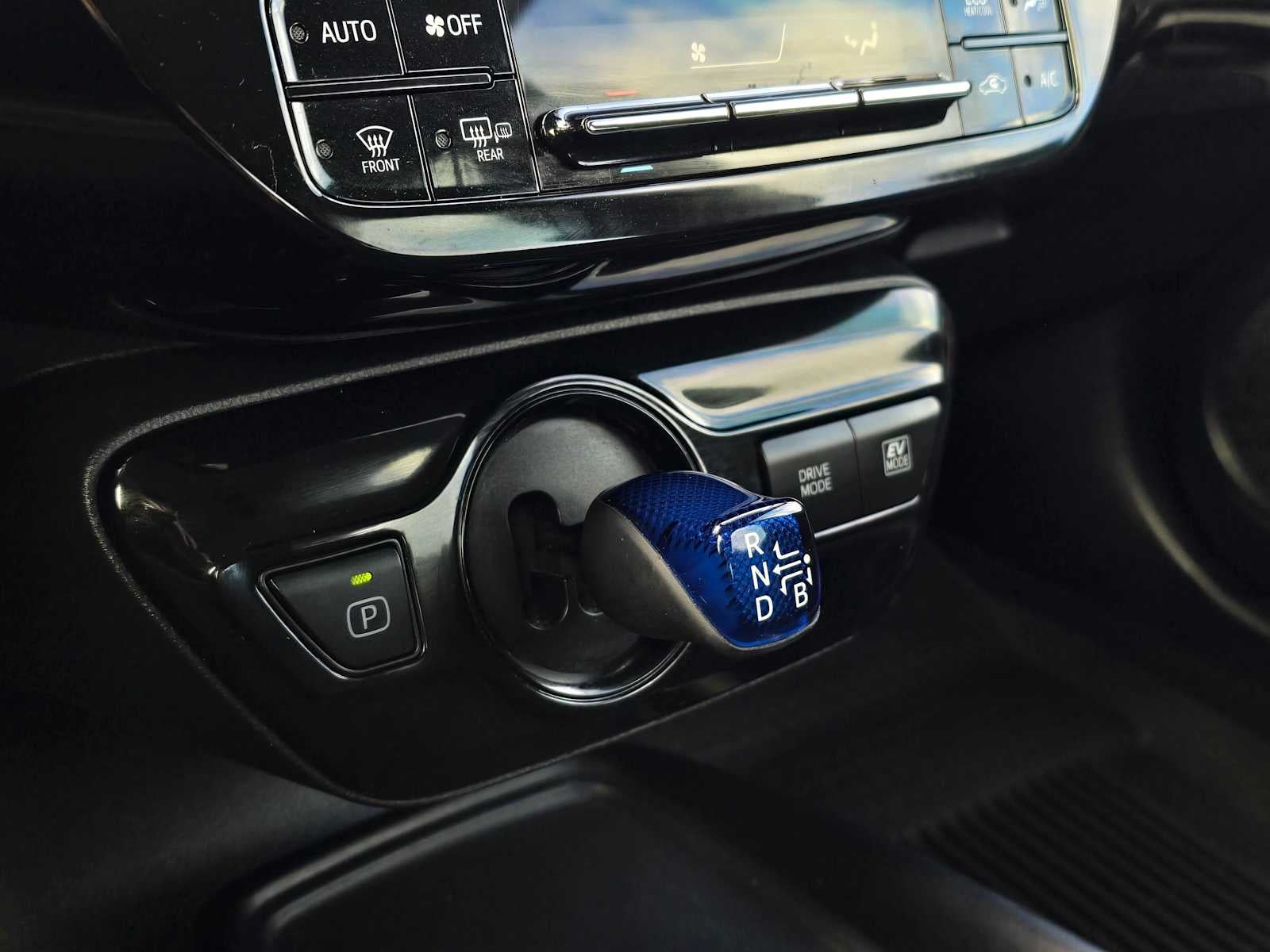 2022 Toyota Prius LE