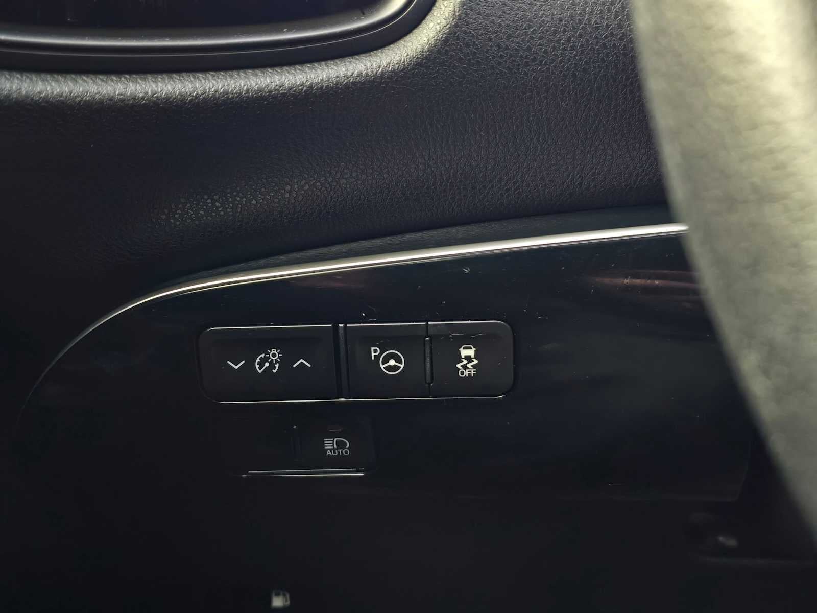 2022 Toyota Prius LE