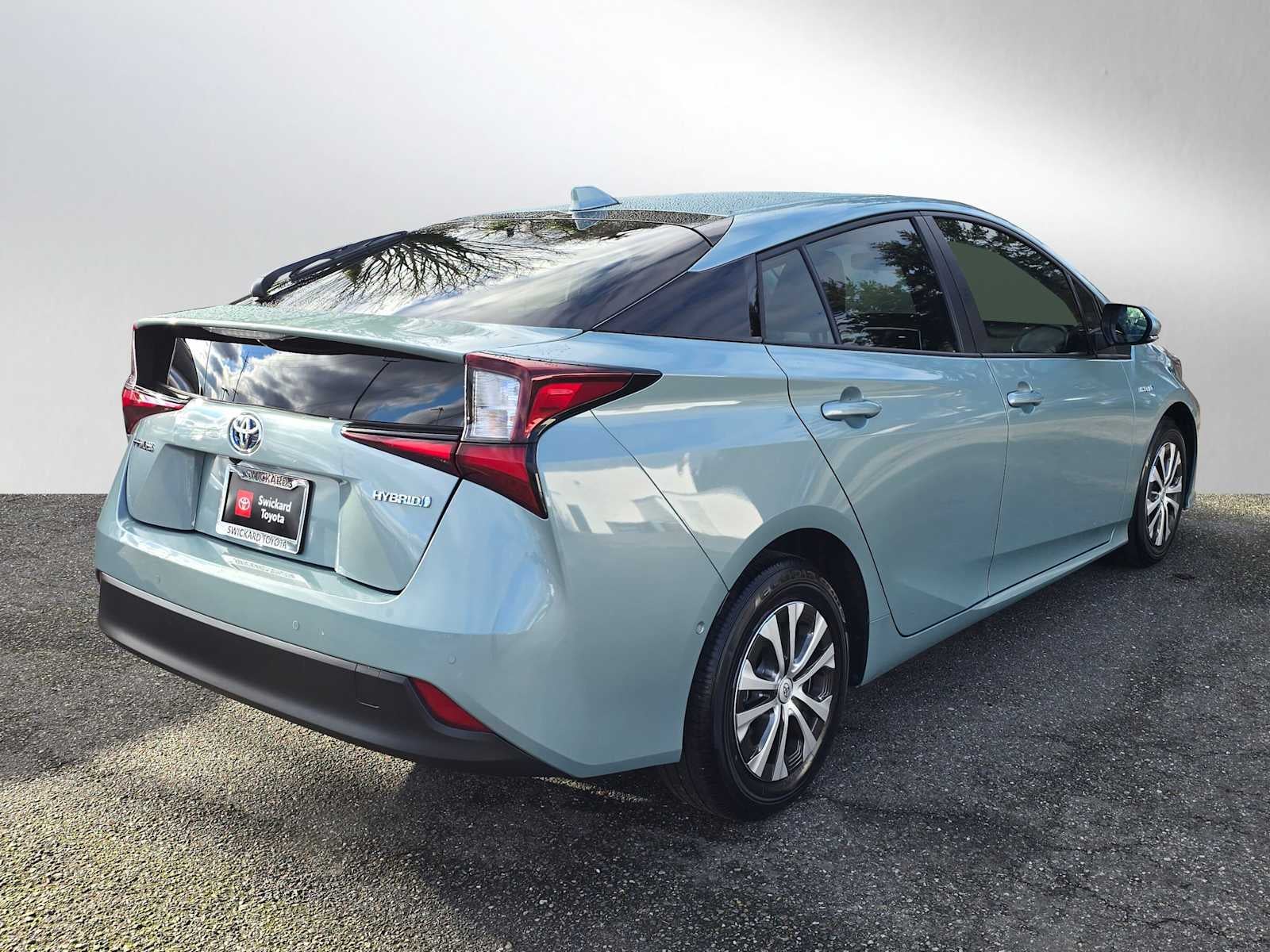 2022 Toyota Prius LE