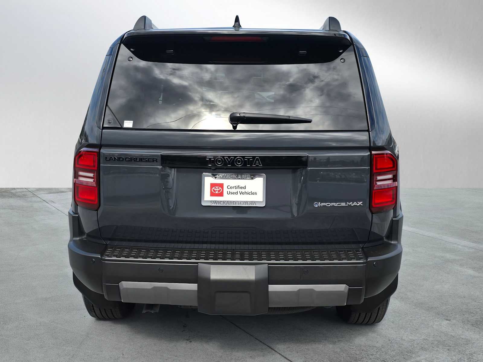 2025 Toyota Land Cruiser Base