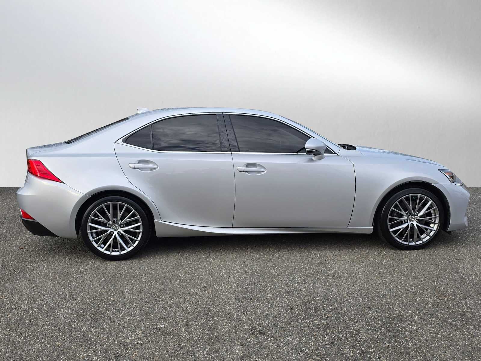 2017 Lexus IS 