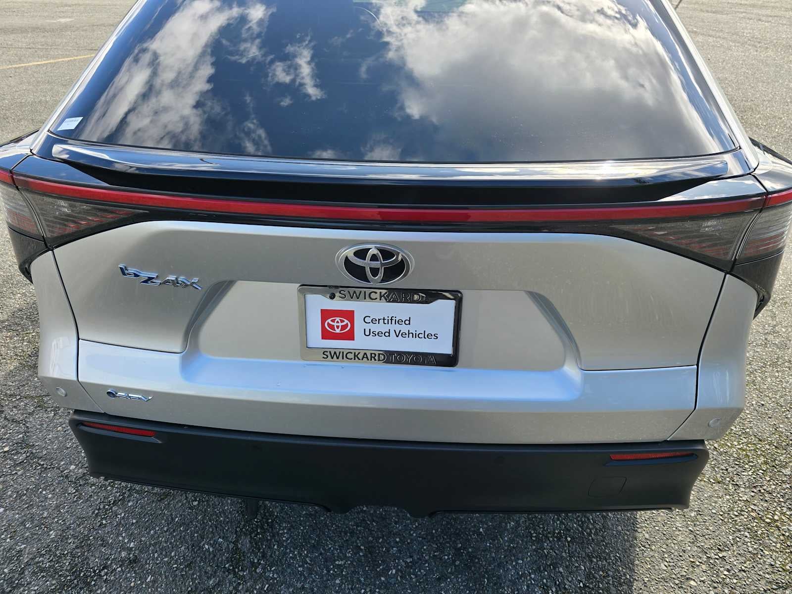 2025 Toyota bZ4X XLE