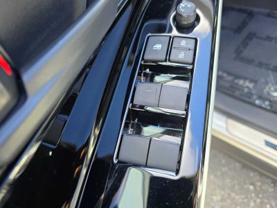 2025 Toyota bZ4X XLE