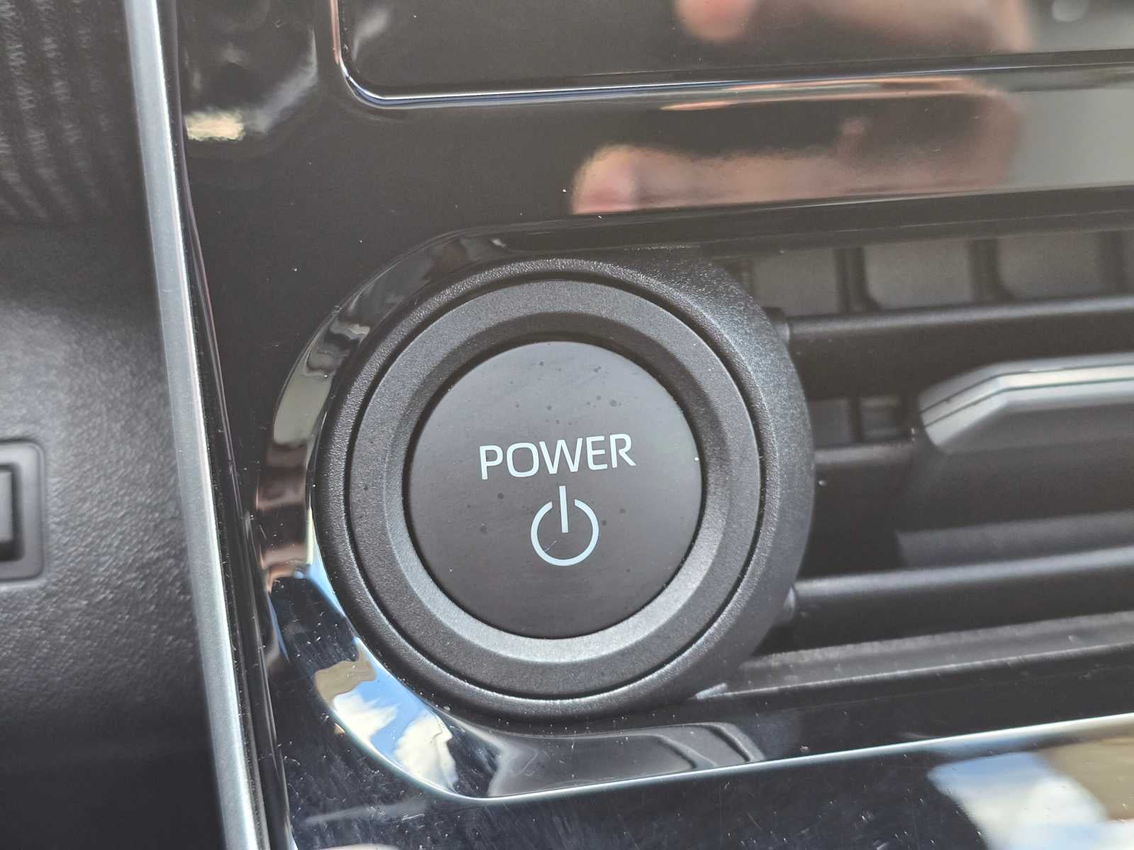 2025 Toyota bZ4X XLE