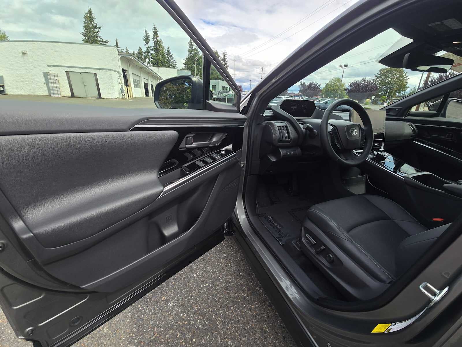 2023 Toyota bZ4X Limited