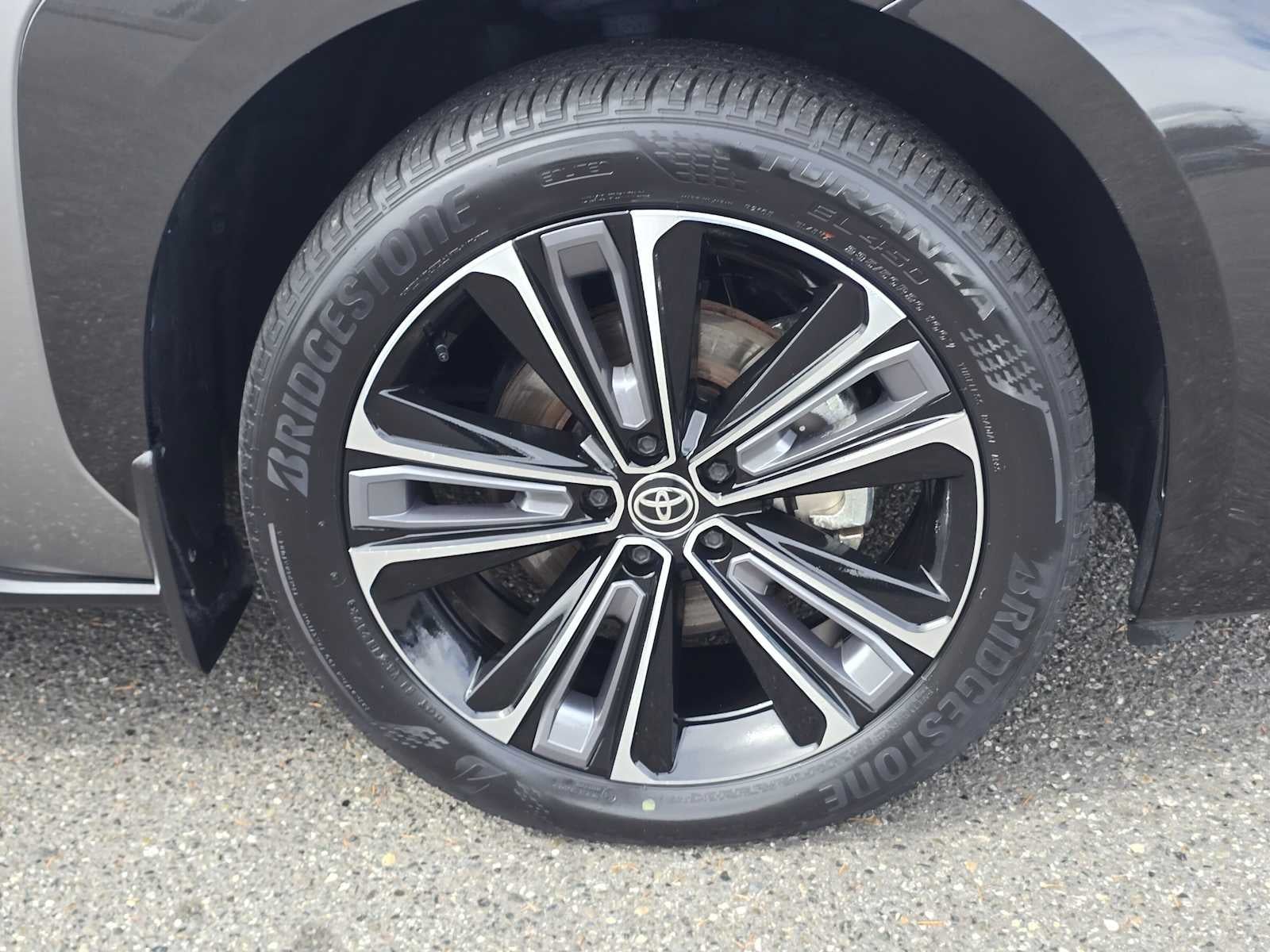 2023 Toyota bZ4X Limited