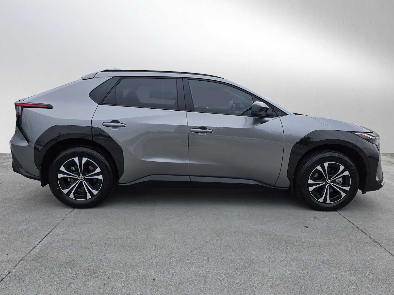 2025 Toyota bZ4X XLE