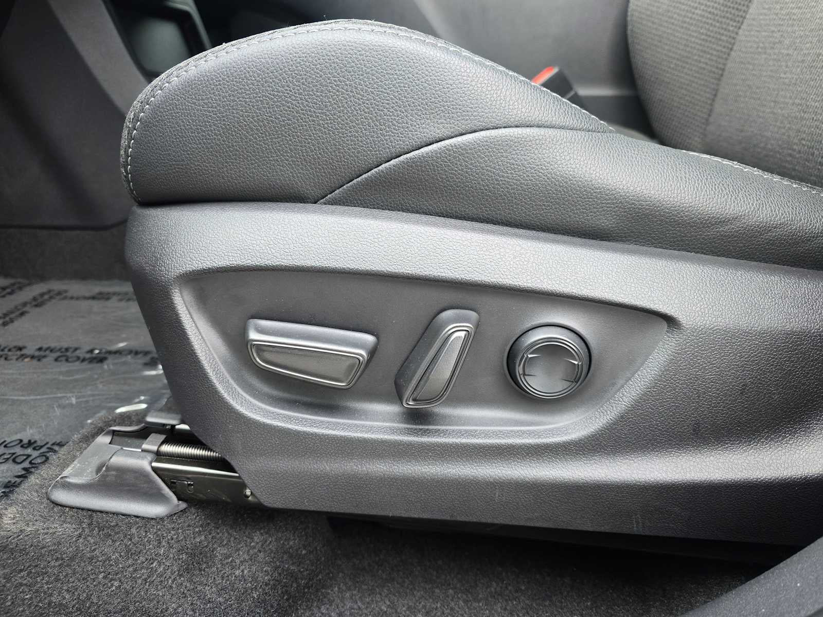 2025 Toyota bZ4X XLE