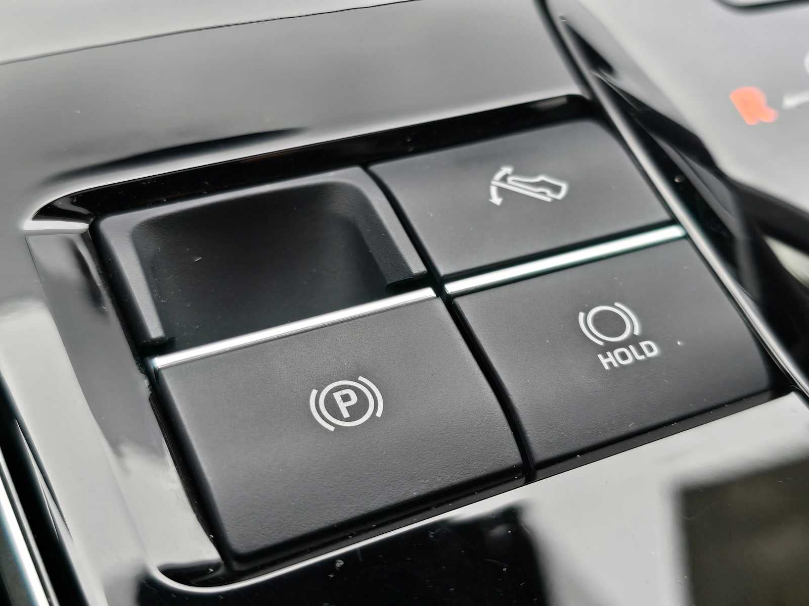 2025 Toyota bZ4X XLE