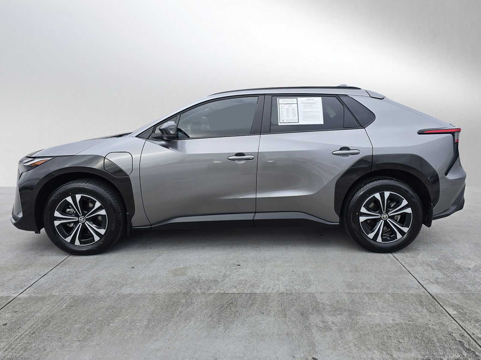 2025 Toyota bZ4X XLE