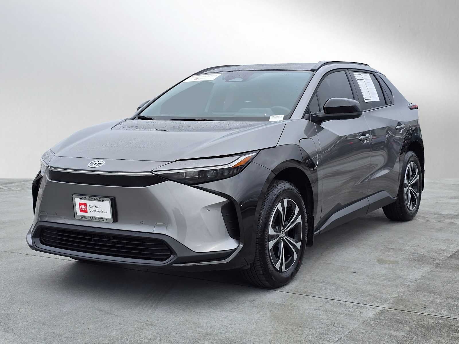 2025 Toyota bZ4X XLE