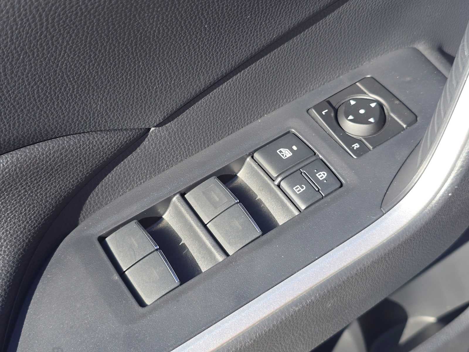2025 Toyota RAV4 Plug-In Hybrid SE