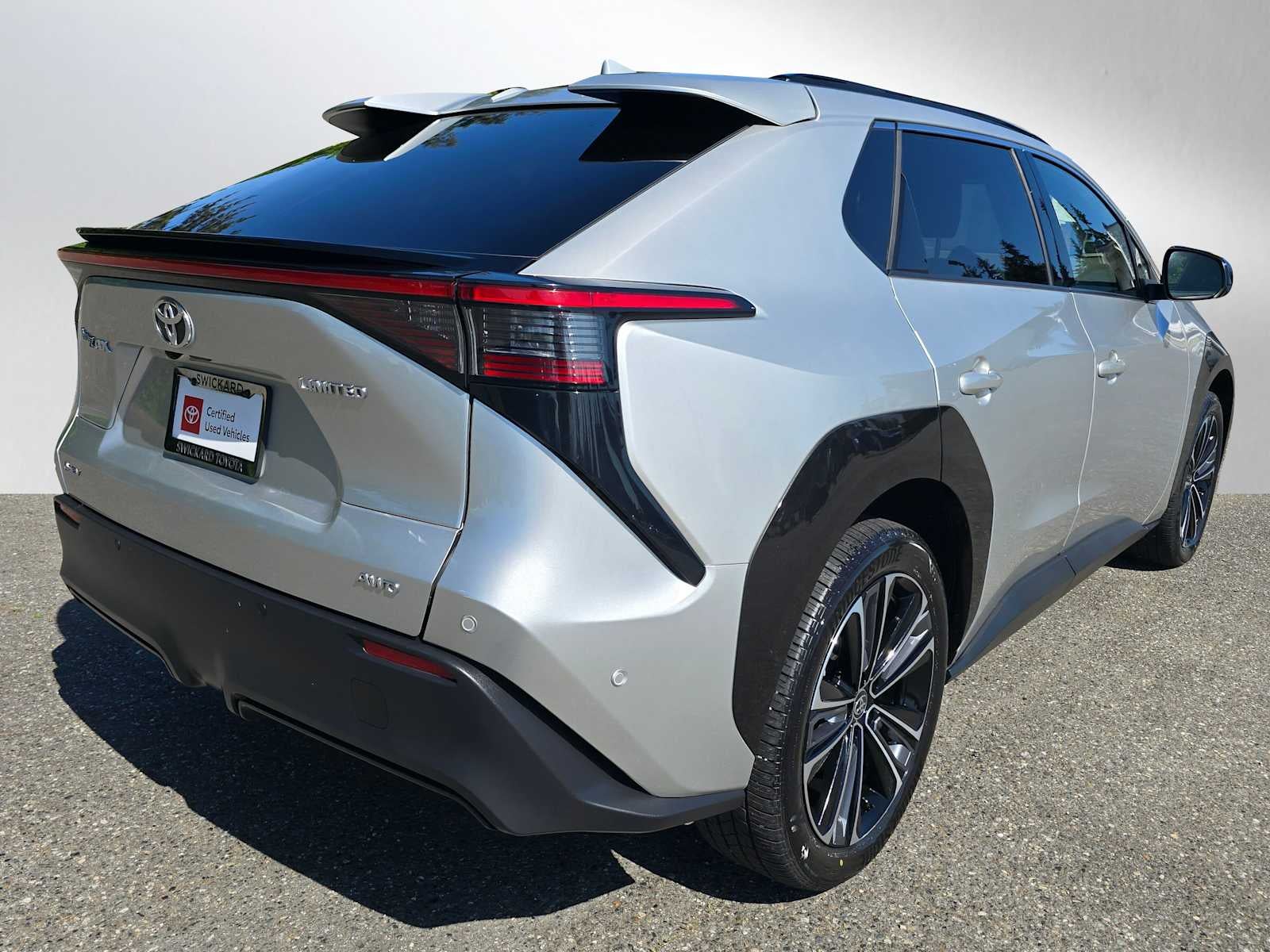 2024 Toyota bZ4X Limited