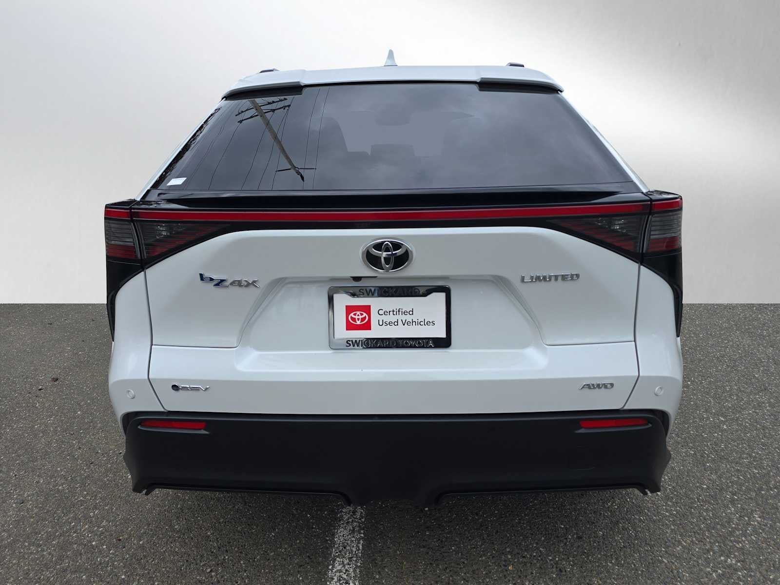 2024 Toyota bZ4X Limited
