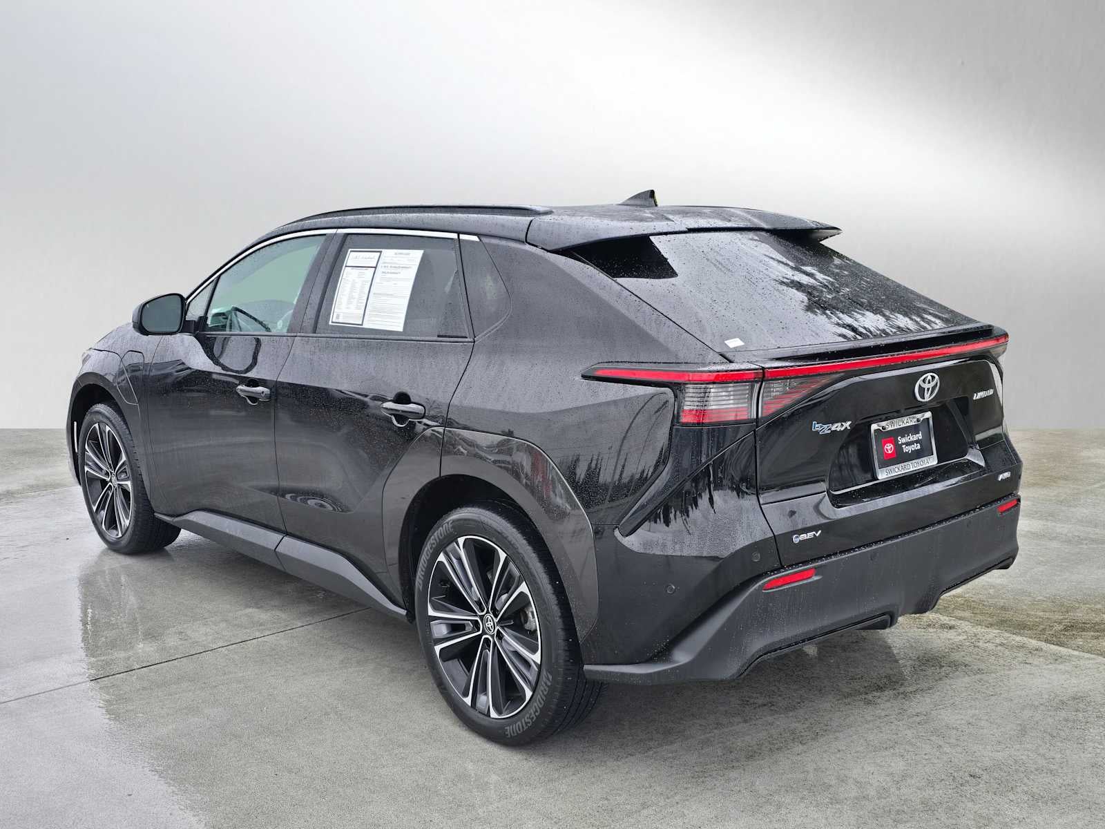 2024 Toyota bZ4X Limited
