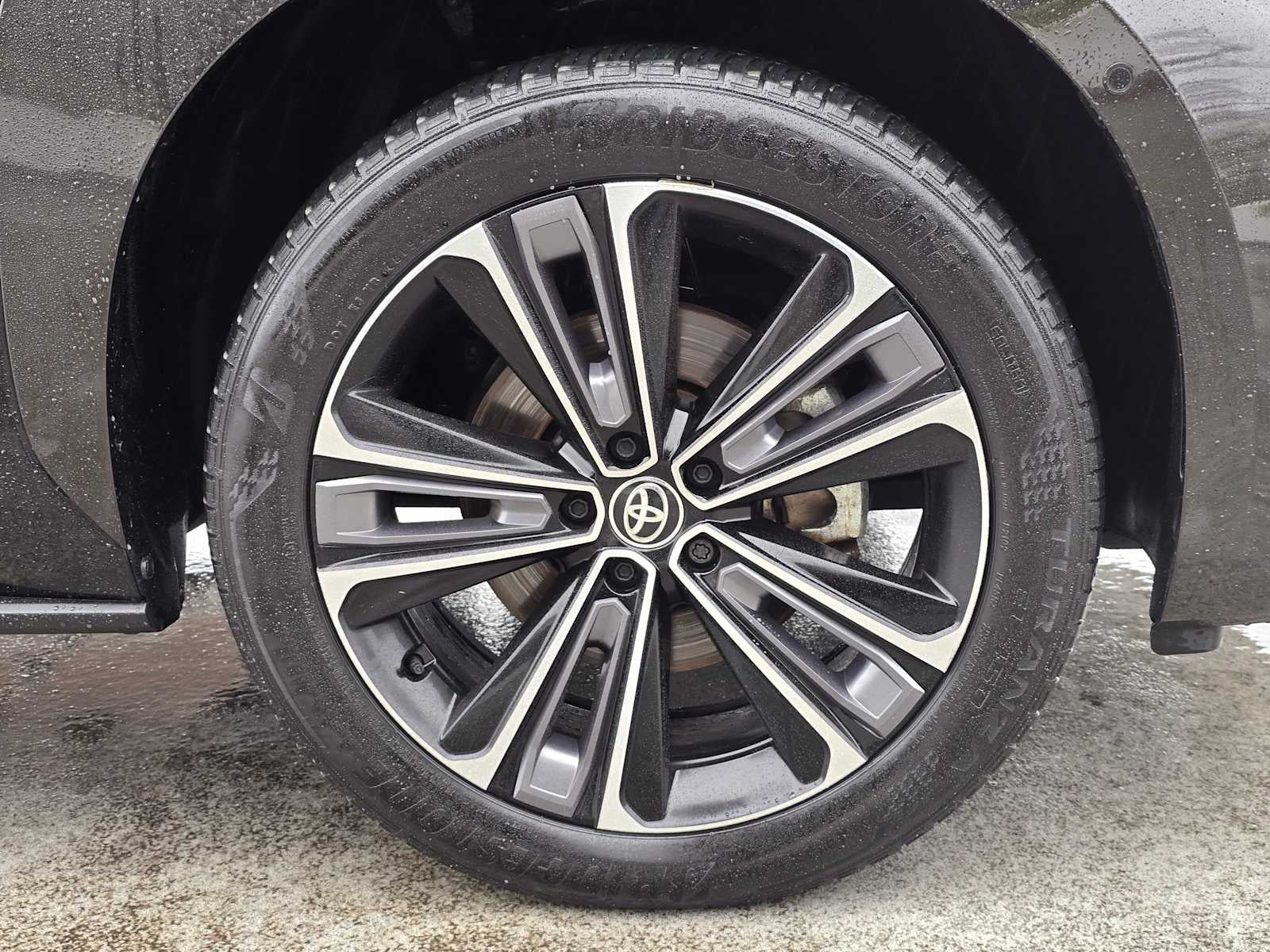 2024 Toyota bZ4X Limited