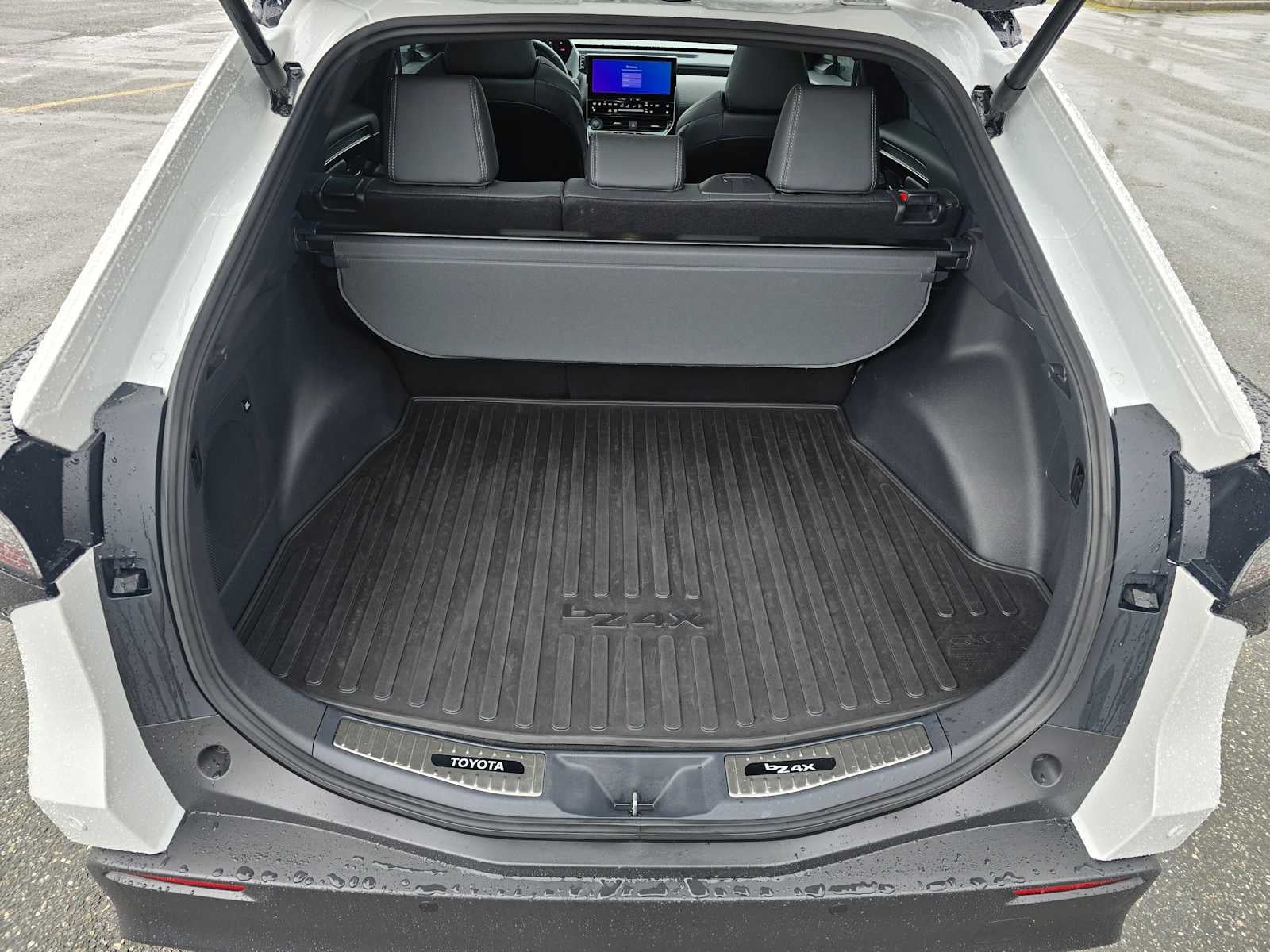 2024 Toyota bZ4X Limited