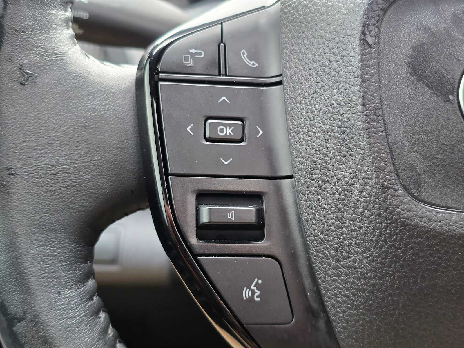 2024 Toyota bZ4X Limited