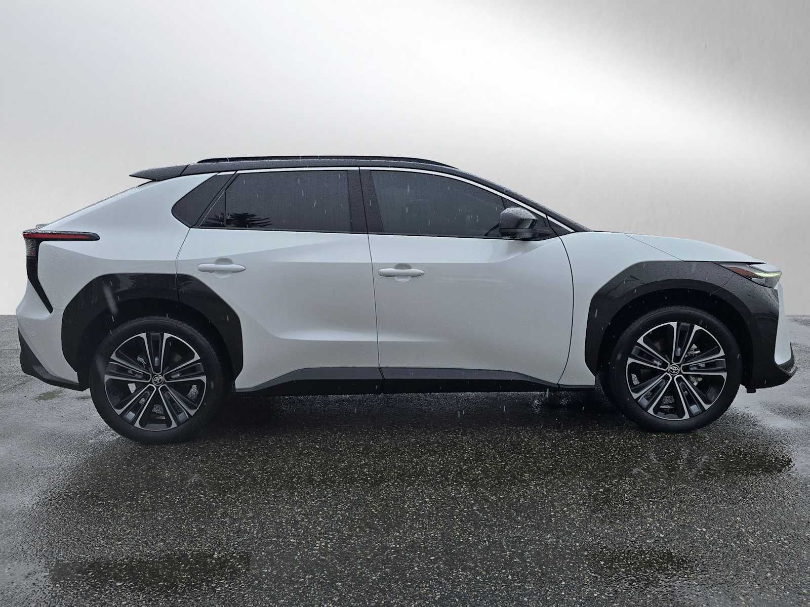 2024 Toyota bZ4X Limited