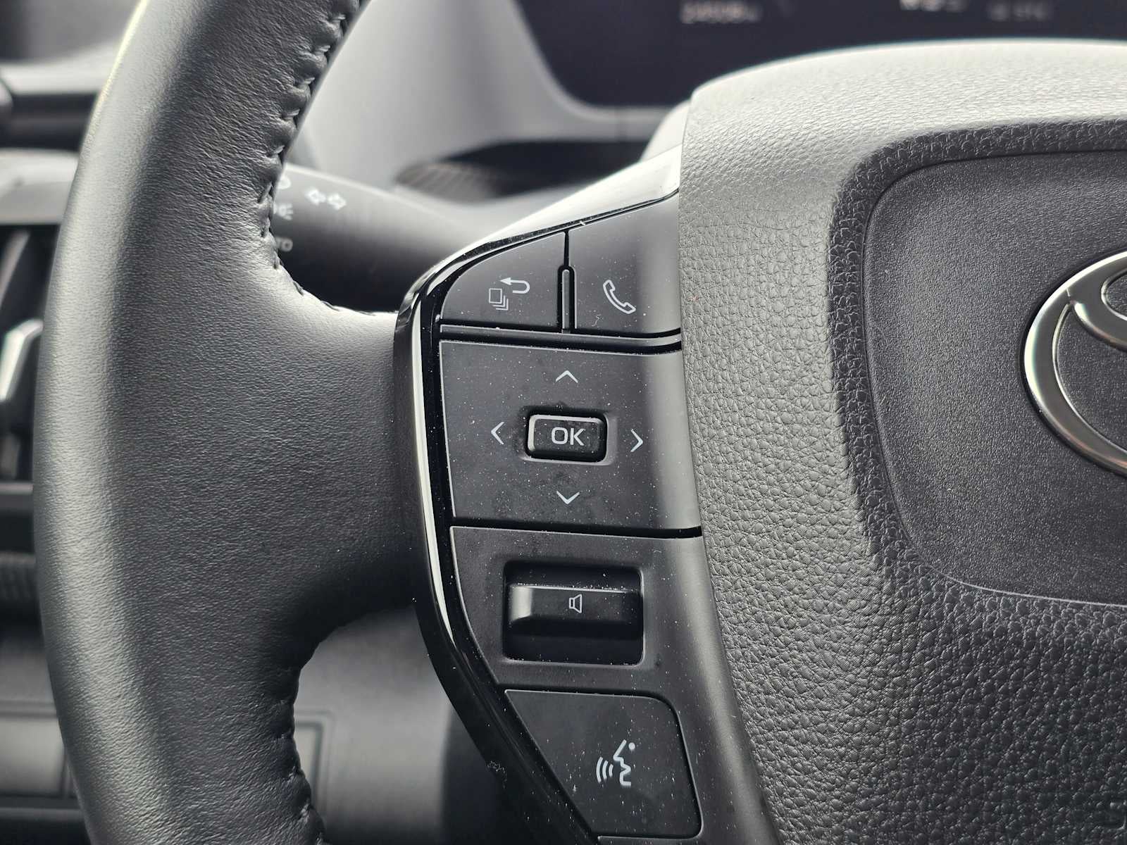 2023 Toyota bZ4X Limited