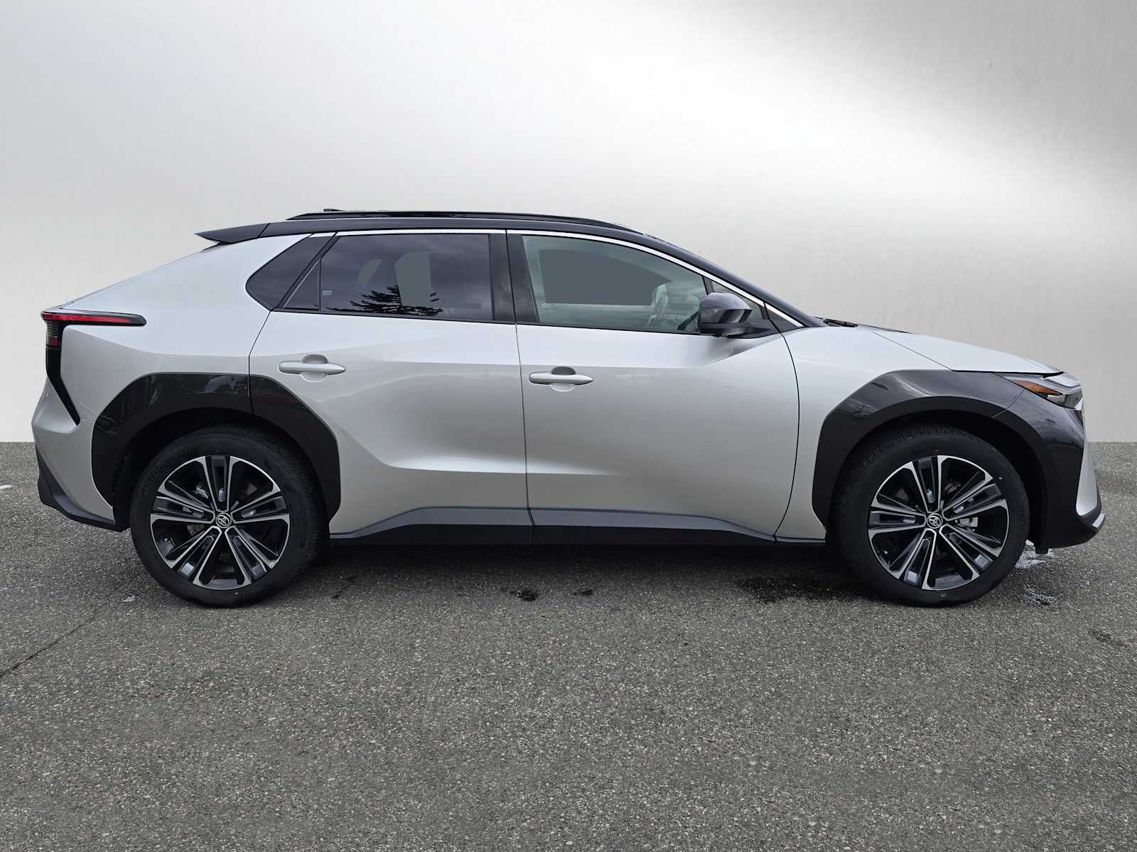 2023 Toyota bZ4X Limited