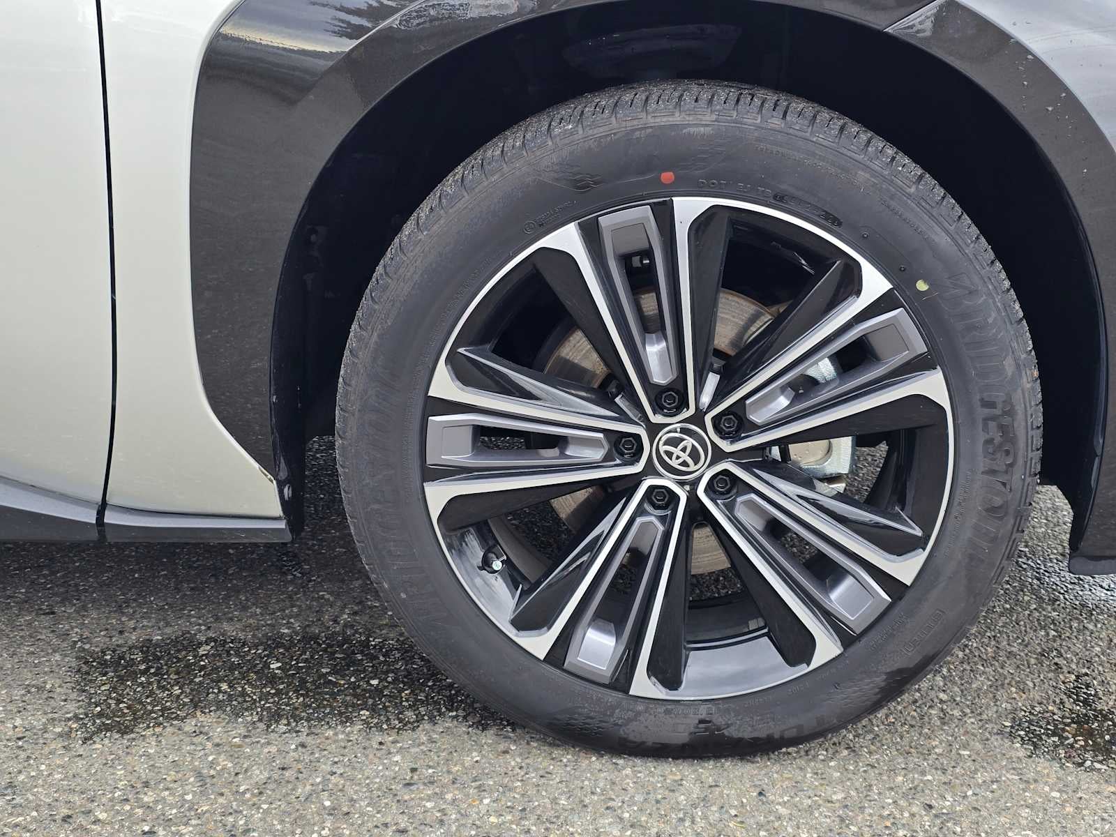 2023 Toyota bZ4X Limited