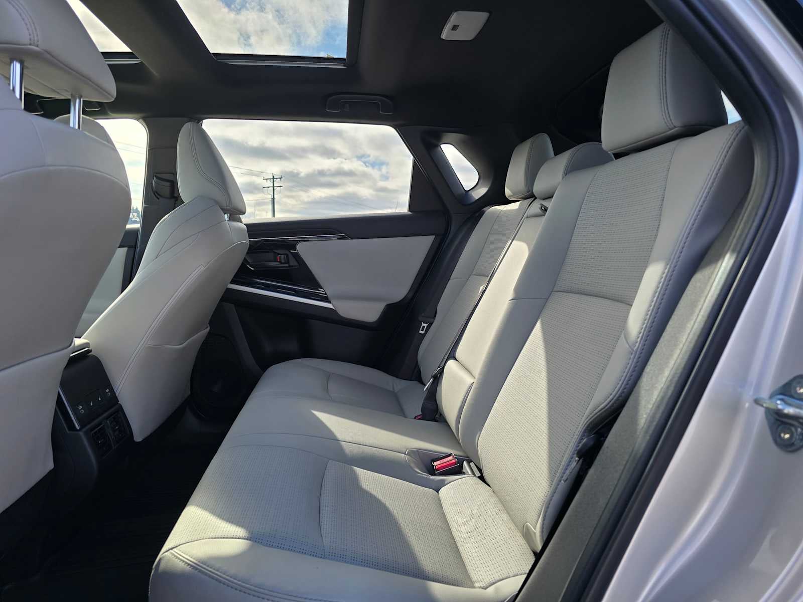 2025 Toyota bZ4X Limited