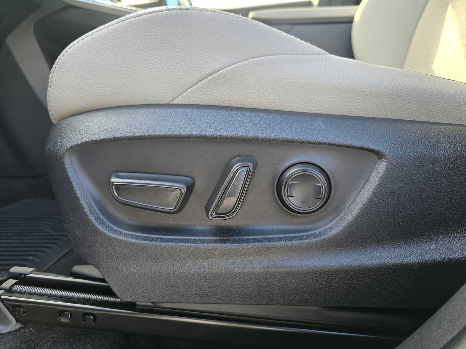 2025 Toyota bZ4X Limited