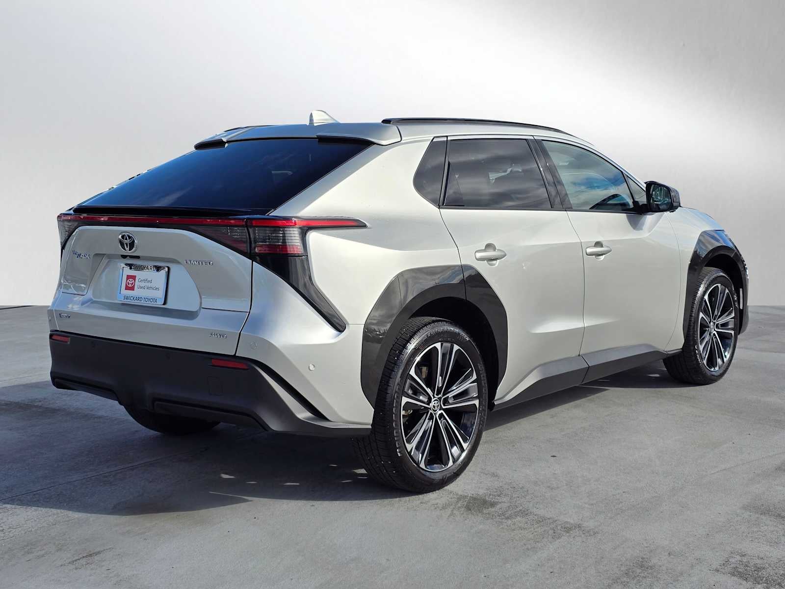 2025 Toyota bZ4X Limited