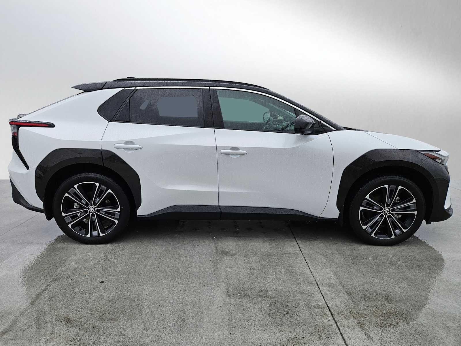 2024 Toyota bZ4X Limited