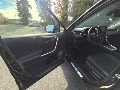 2025 Toyota RAV4 Hybrid LE
