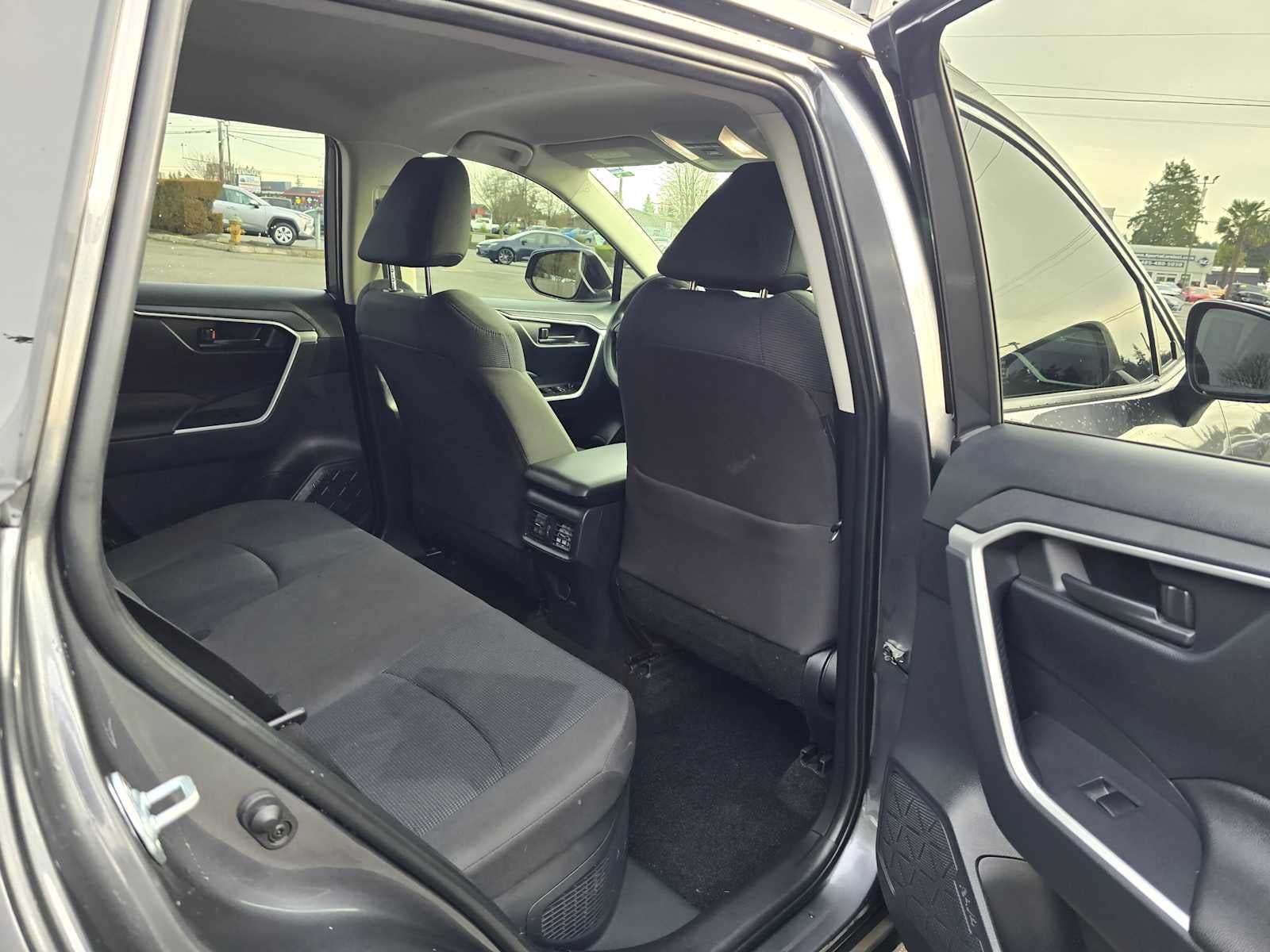 2022 Toyota RAV4 Hybrid LE