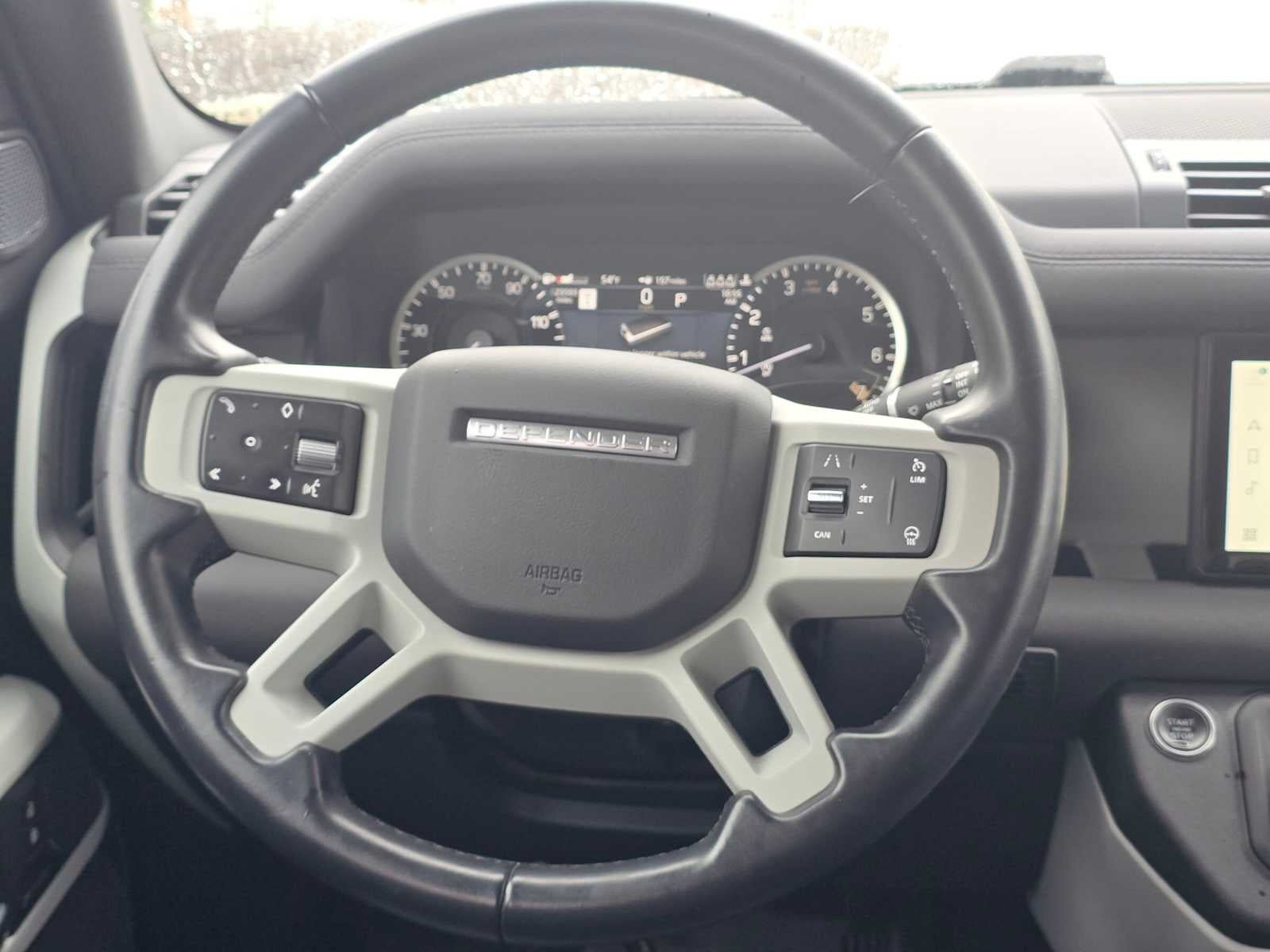 2023 Land Rover Defender SE