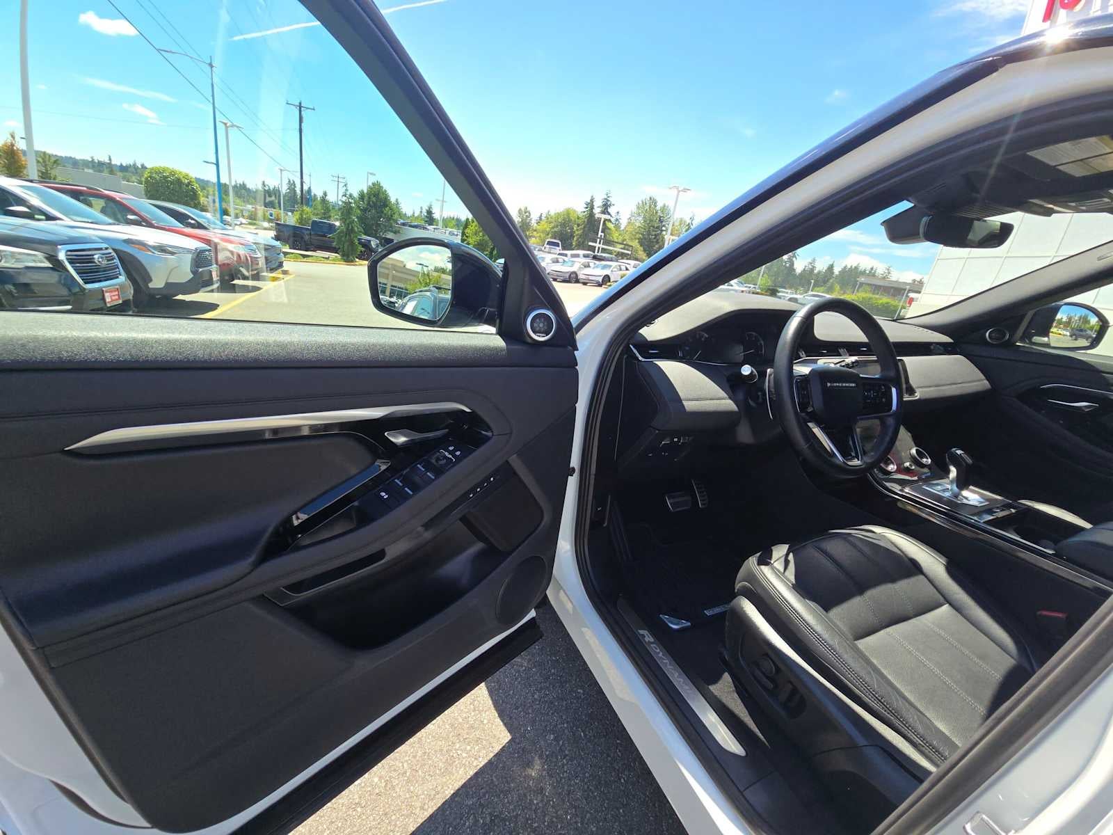 2023 Land Rover Range Rover Evoque R-Dynamic SE