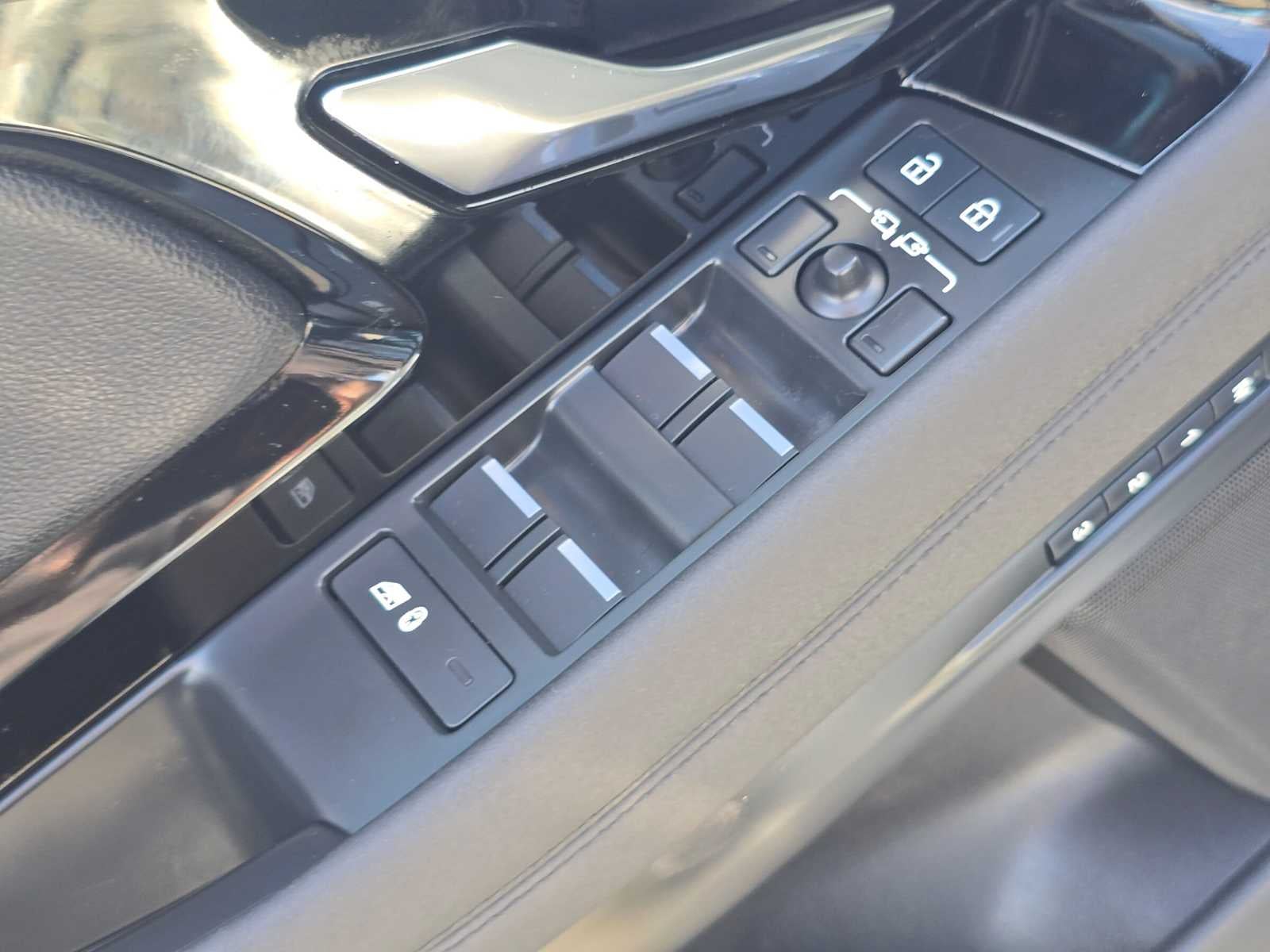 2023 Land Rover Range Rover Evoque R-Dynamic SE