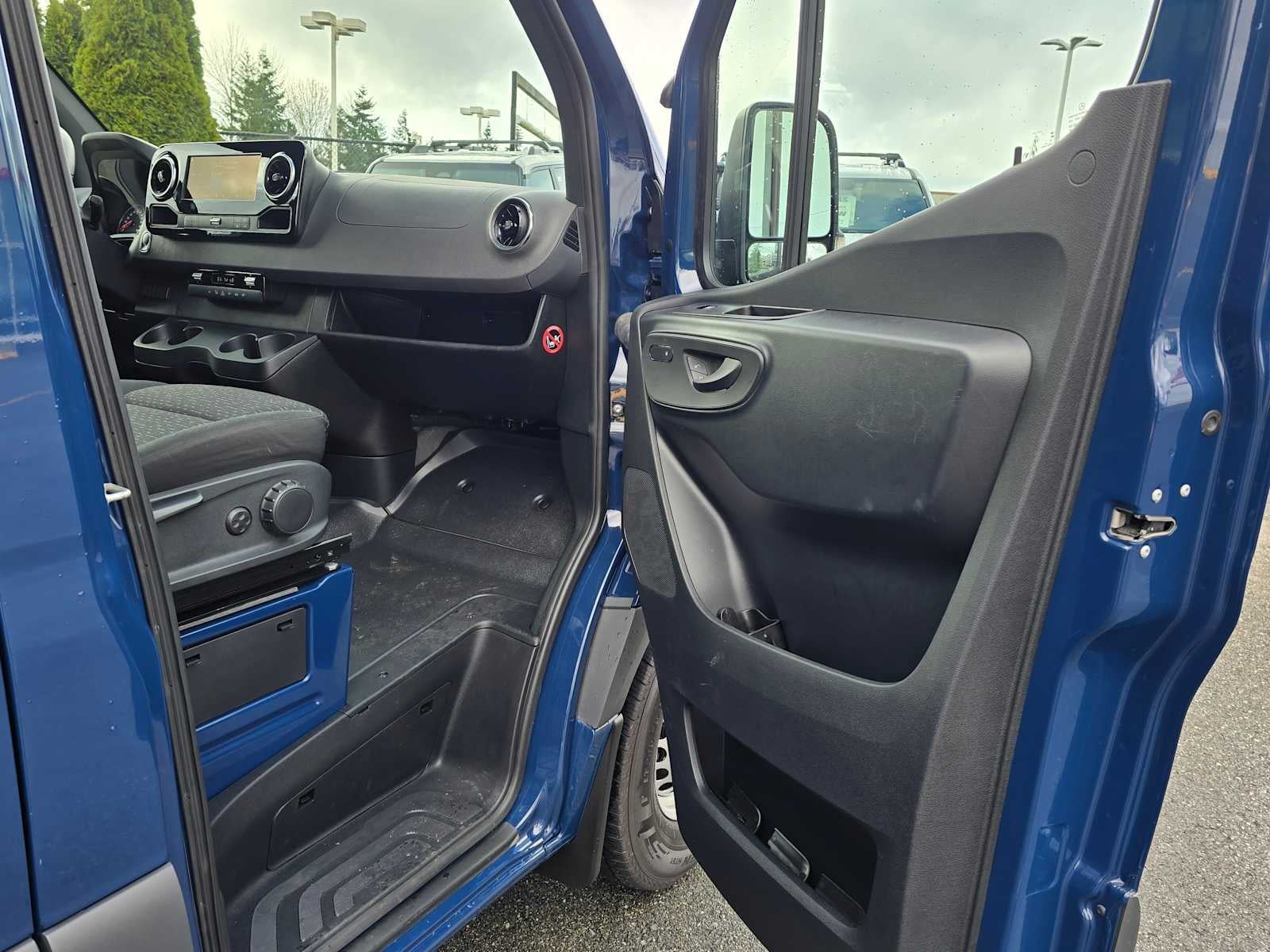 2024 Mercedes-Benz Sprinter Base