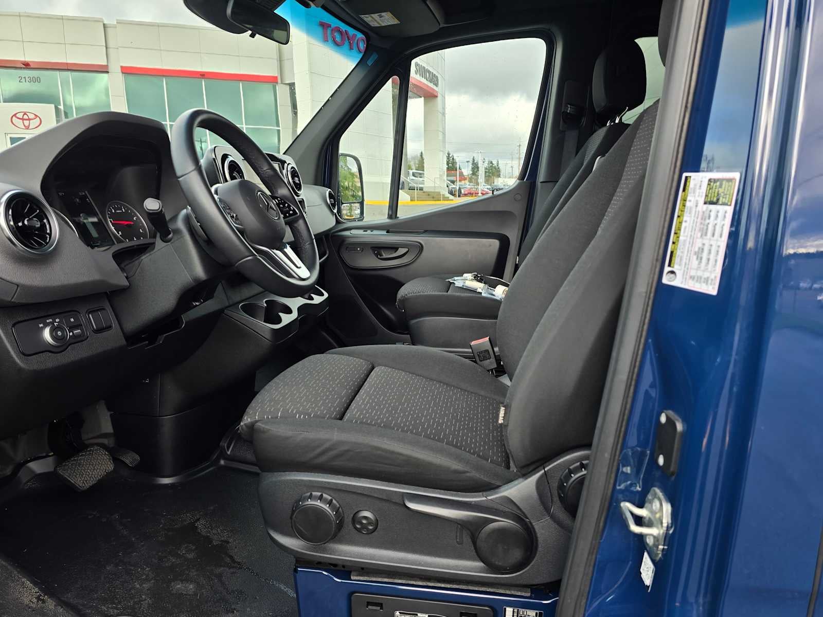 2024 Mercedes-Benz Sprinter Base