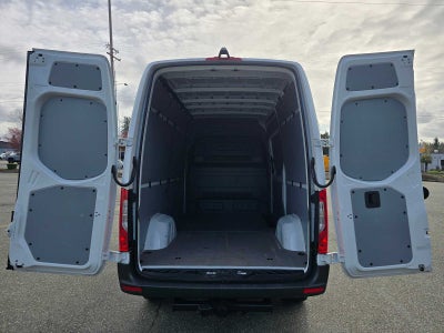 2024 Mercedes-Benz Sprinter Crew Van Base