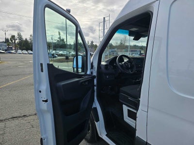 2024 Mercedes-Benz Sprinter Crew Van Base