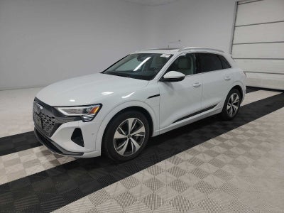 2024 Audi Q8 e-tron Premium Plus