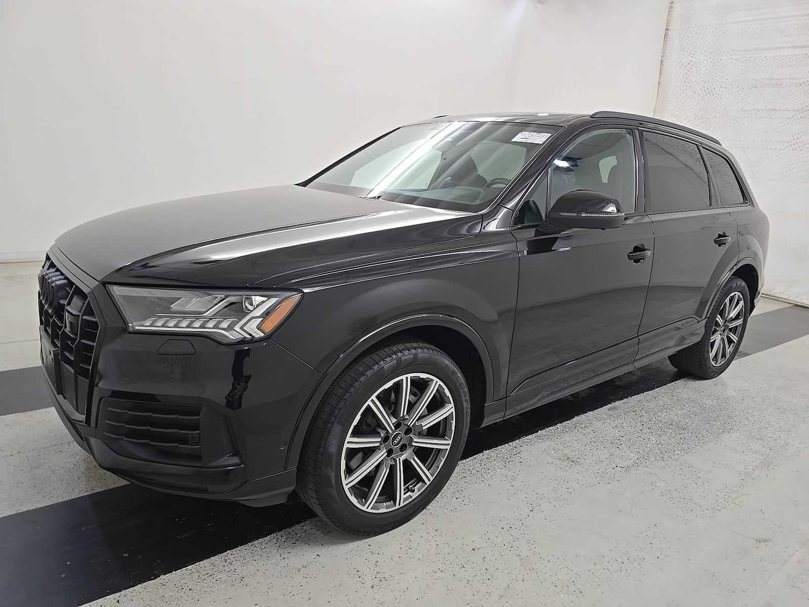 2023 Audi Q7 Premium Plus