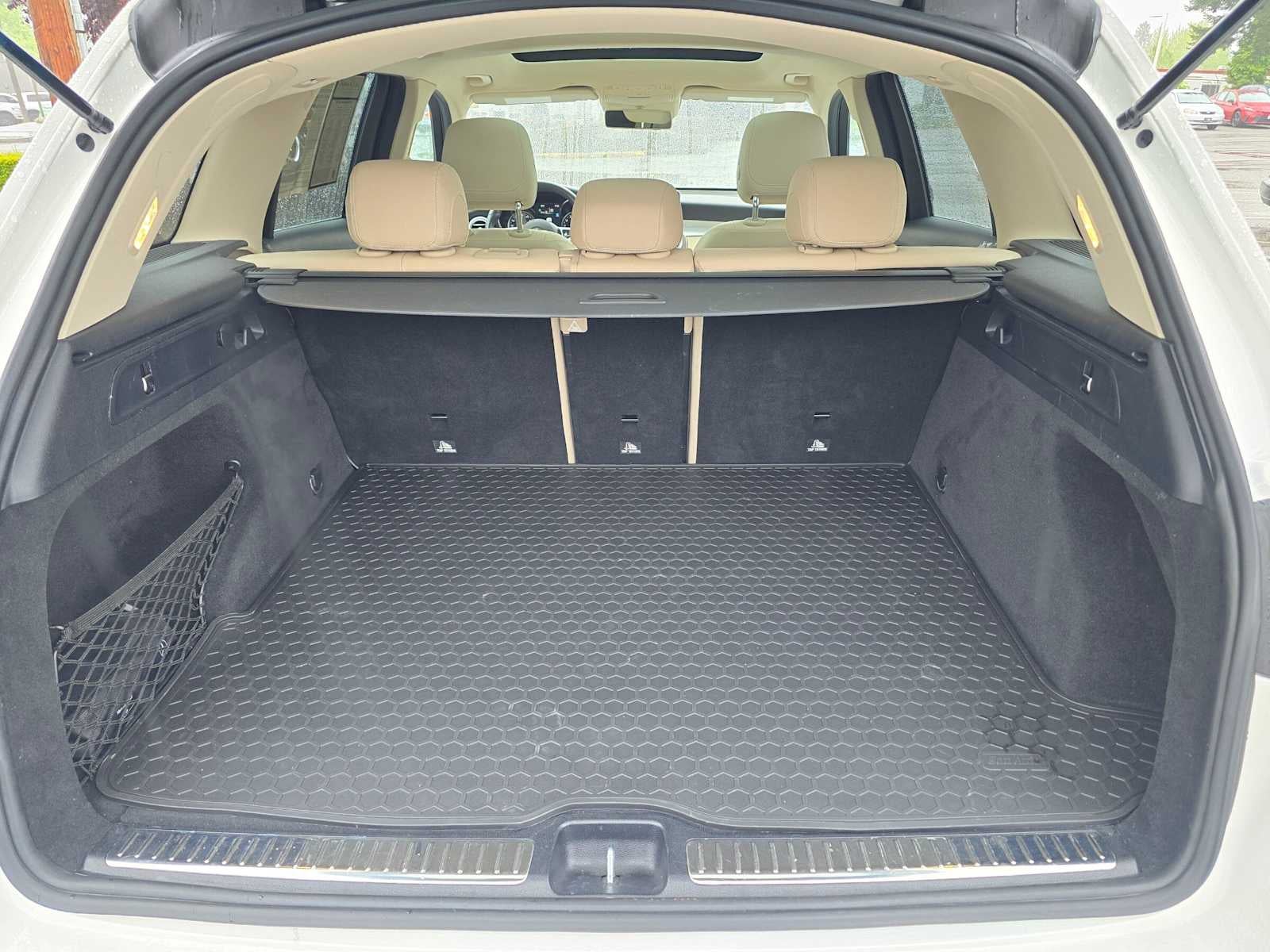 2020 Mercedes-Benz GLC 300 GLC 300